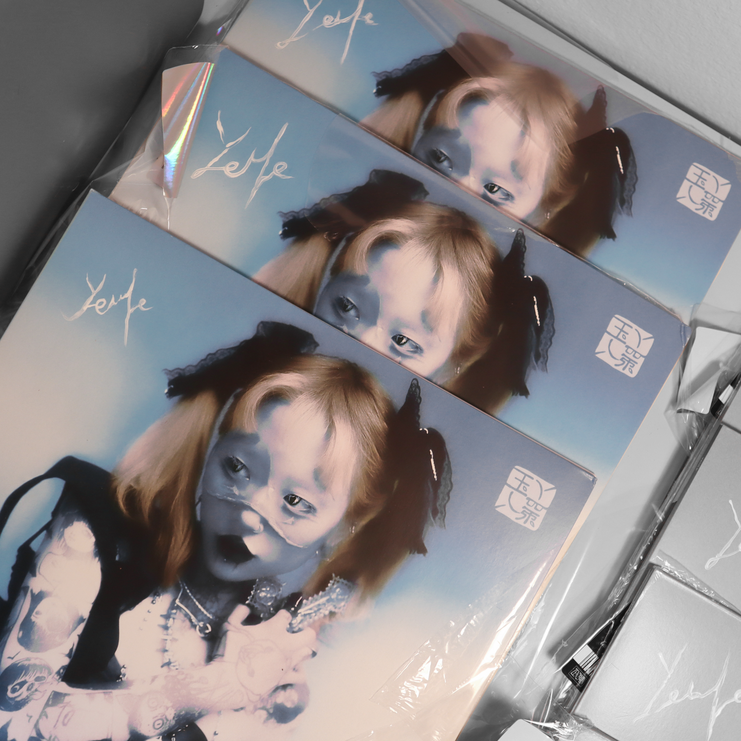 yeule - softscars deluxe vinyl 𖥔 SIGNED